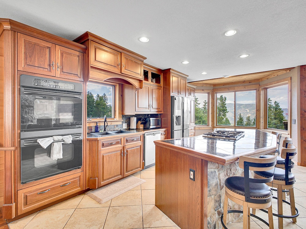 Switchback Basecamp 4 Bedroom Home