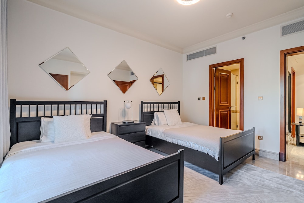 Fairmont South Residence 412