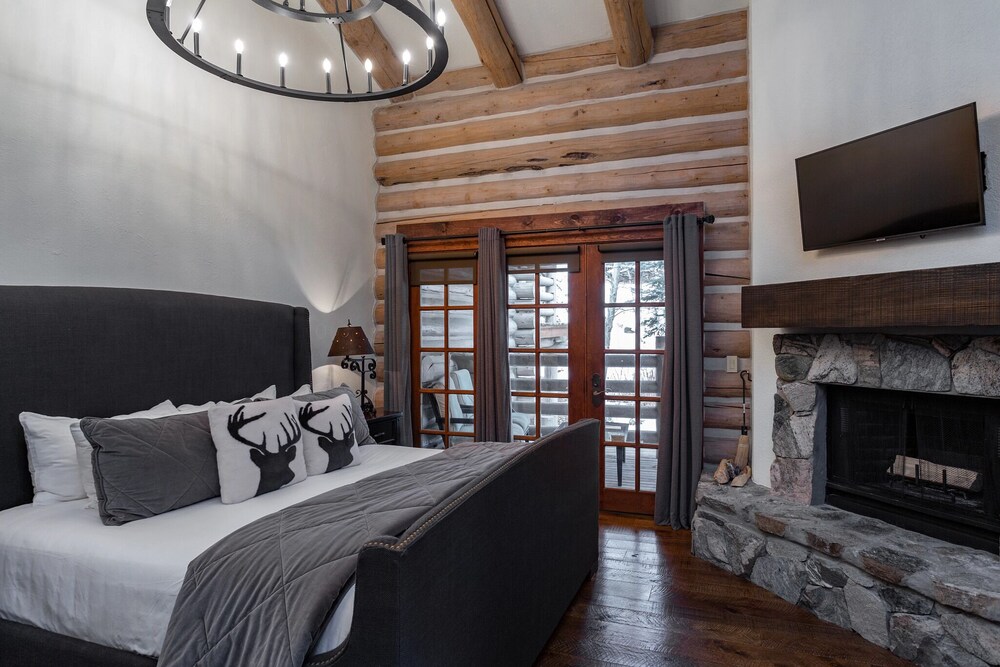 Pine Inn at Trail's End Lodge - Three Bedroom Residence with Den and Spa #5 3 Condo