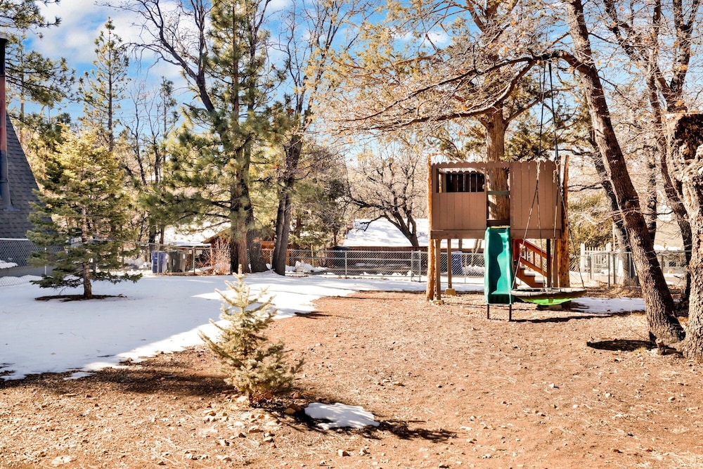 Cute and Cozy Cottage #2522