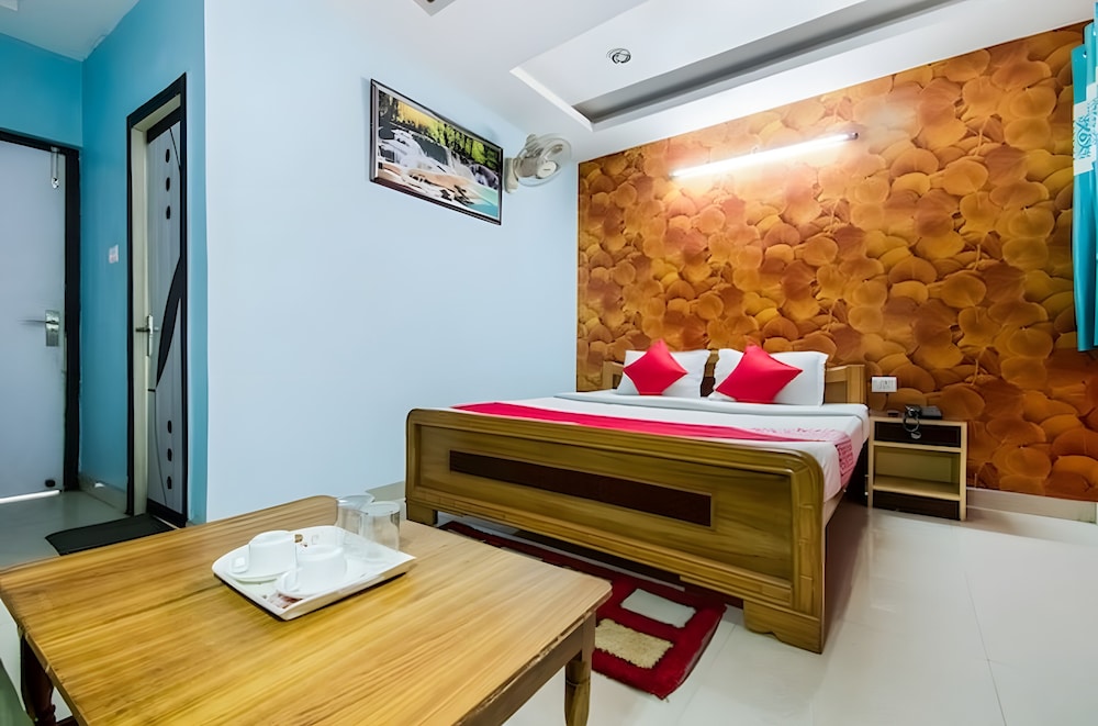 HOTEL PRADHAN INN