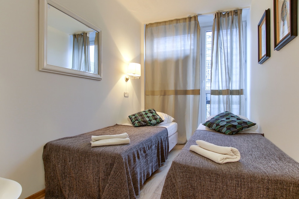 UNIT Warszawa Centrum Room by Metro Rondo ONZ