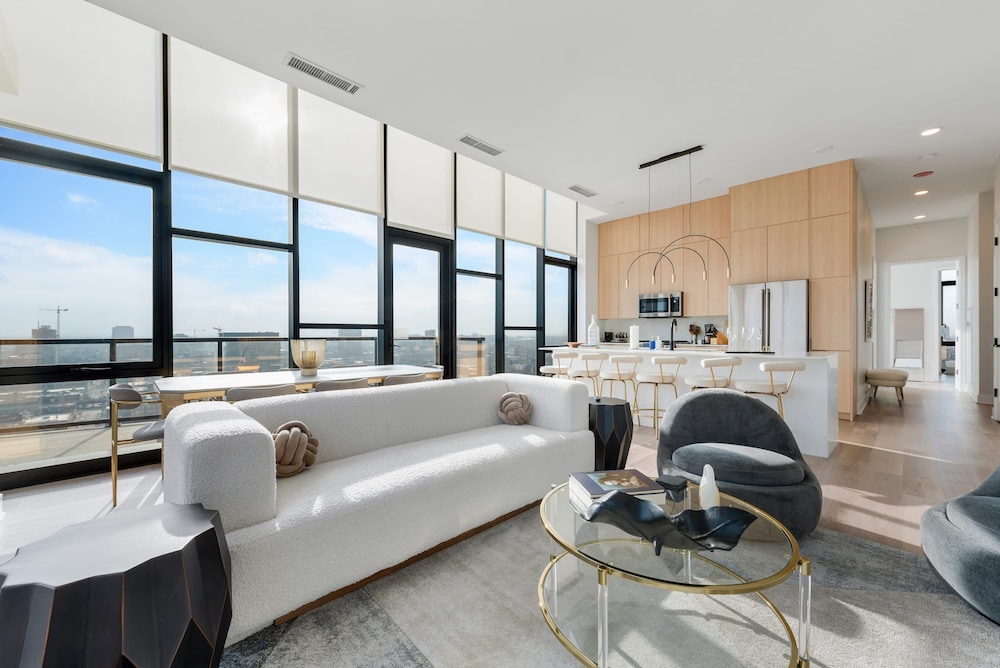 River West 2 Penthouses Skyline Group Comfort