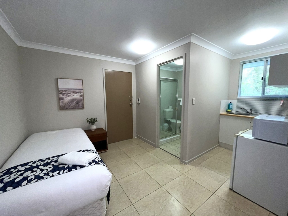 Mermaid Beach Vacations - Browns Broadbeach - Property Image 39