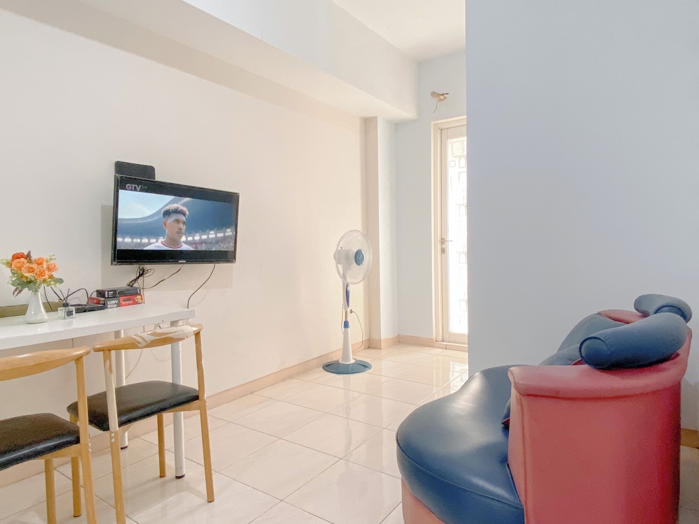 Comfort Living 2Br Springlake Summarecon Bekasi Apartment
