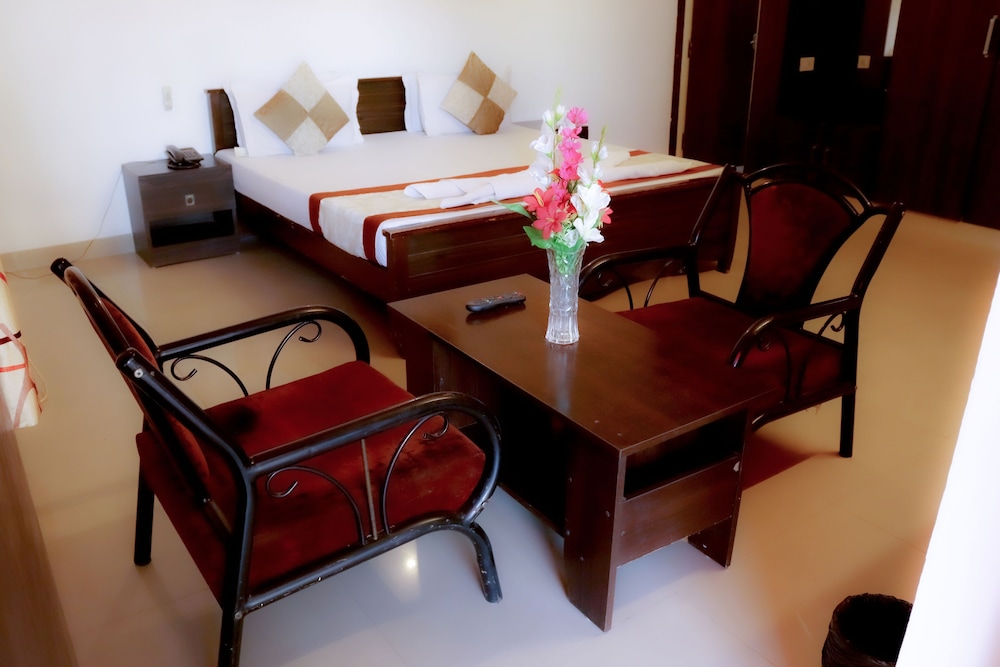 TR'S Edifice - A Luxury Guest House view 4