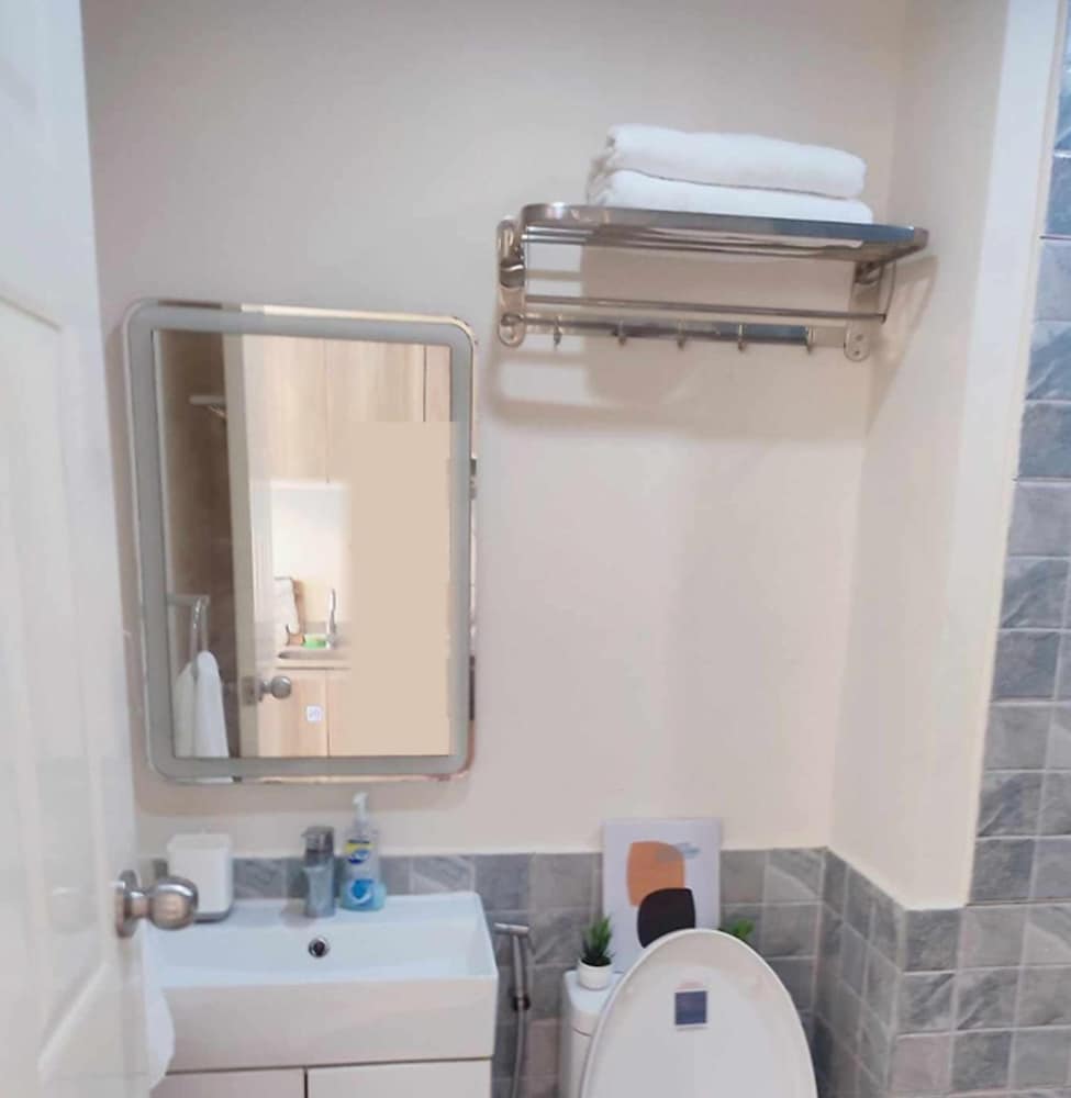 Cebu Vacations - Cozy Furnished Condo near I.T. Park - Property Image 21