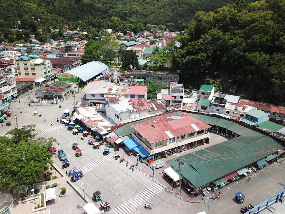 Romblon Fun Divers & Inn