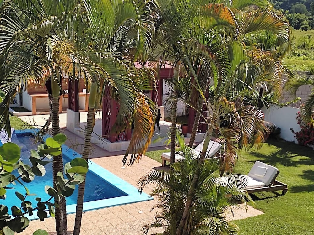 Natural Pool Villa Perfect for Families