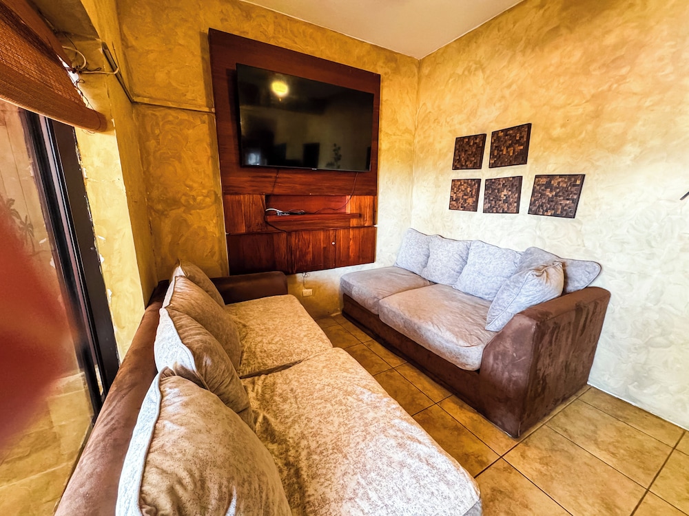 Villas Le Suisse Monterrico