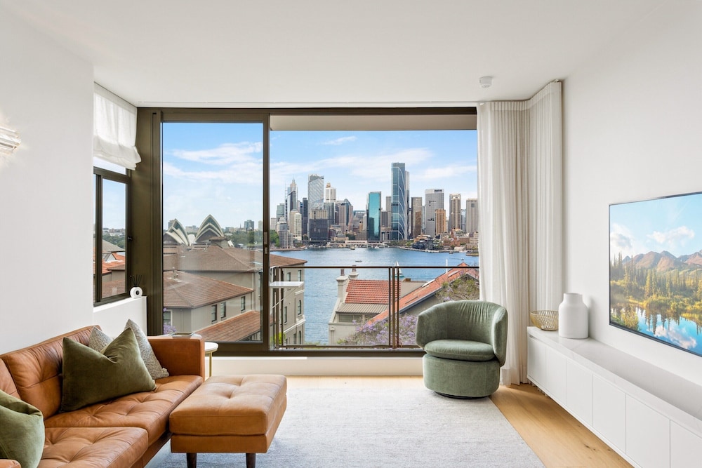 Boutique 2-bed With Stunning Sydney Harbour Views