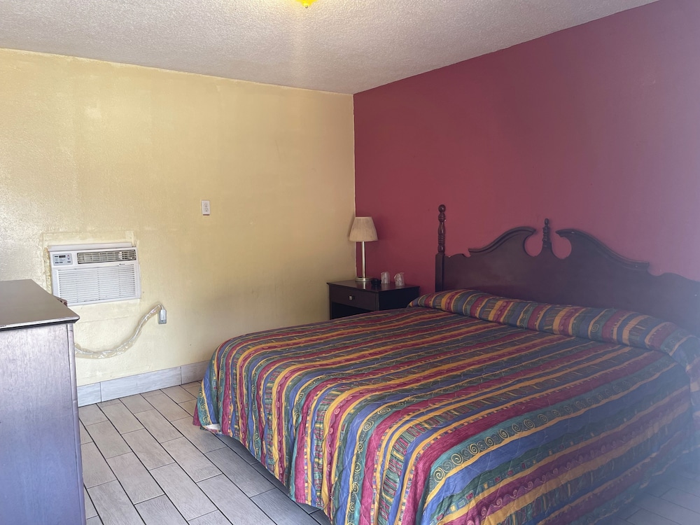 Laurel Vacations - Plaza Motel - Property Image 6