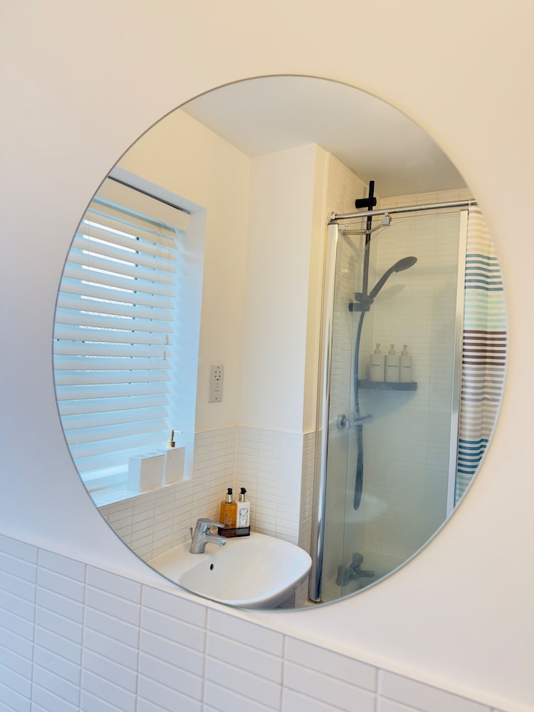 Kensington Bliss - 3 Bedroom House in Colchester