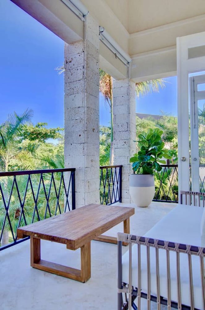 Villa Alta Gracia w Private Pool Designer Decor