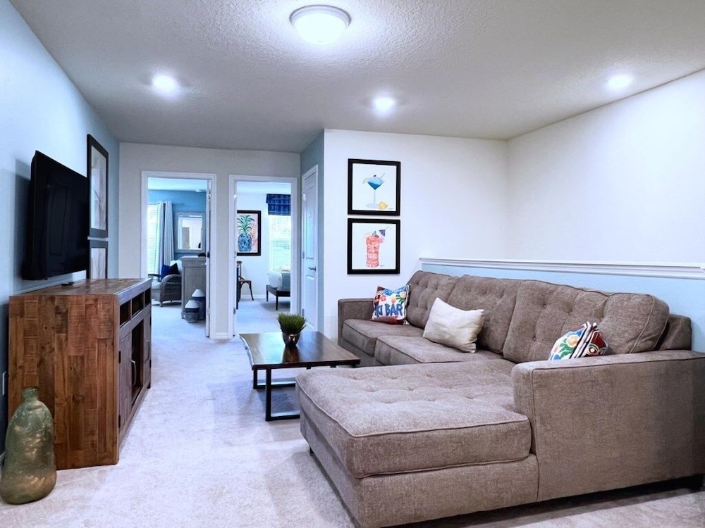Fabulous 5bd Family Townhome With Splash Pool-726g 5 Bedroom Townhouse