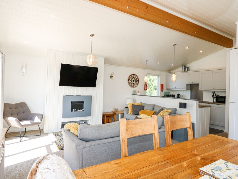 32 Sanctuary Lodge