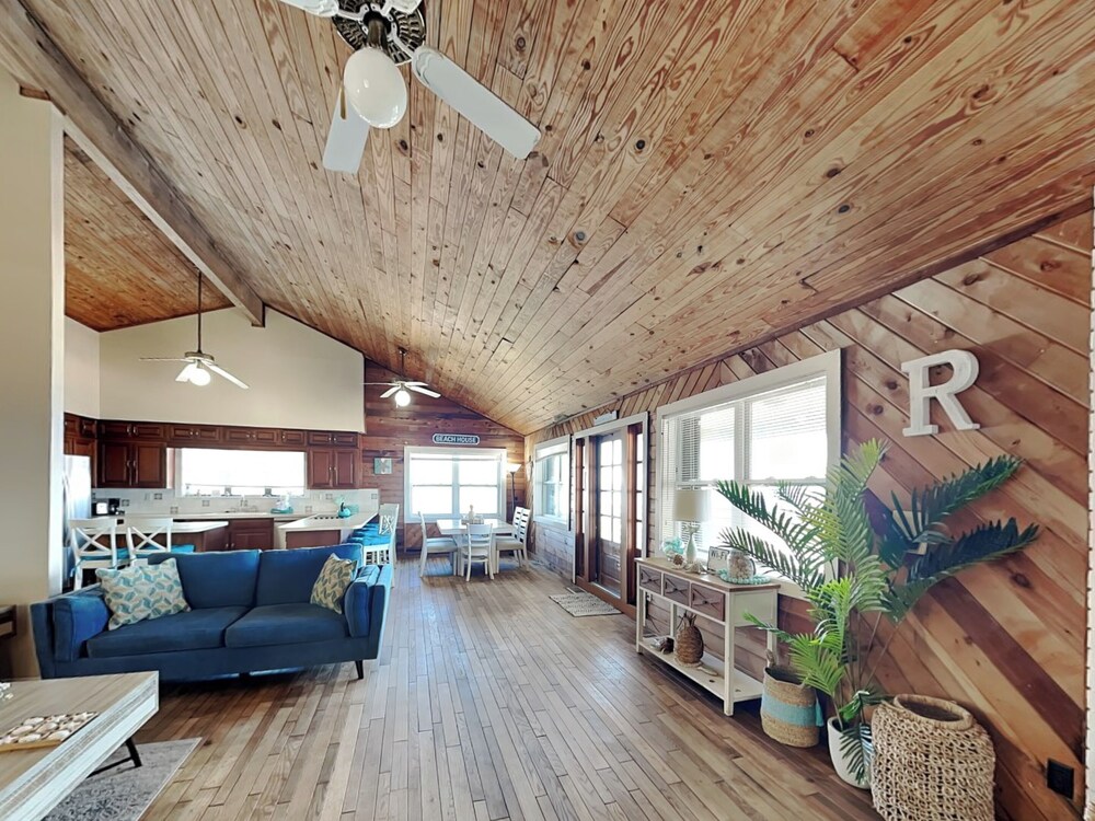Dreamview by Distinctive Beach Rentals