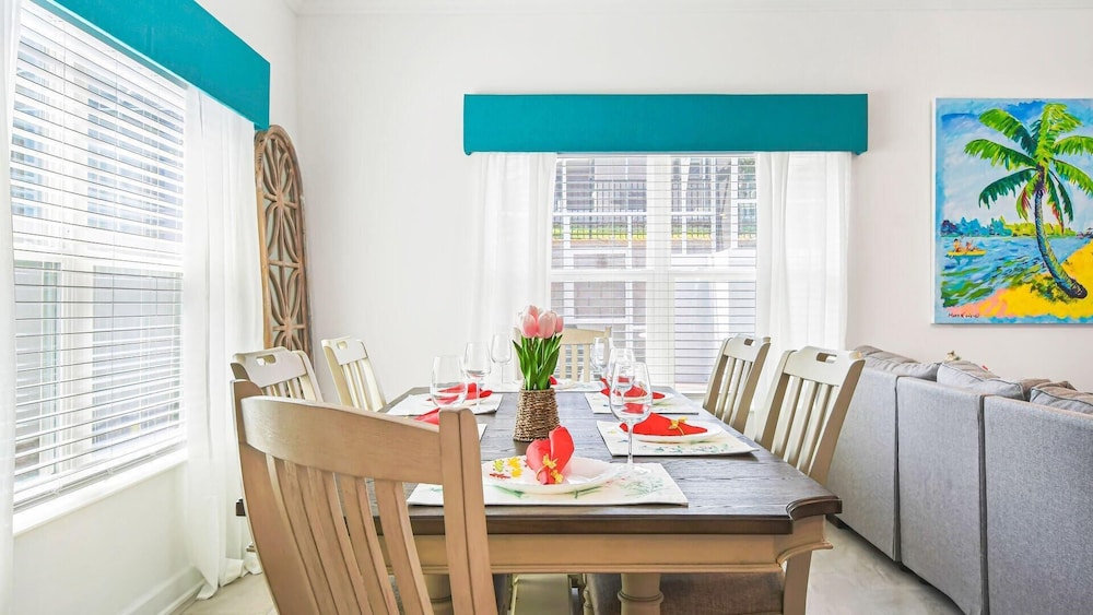 1152 KS - Champions Bliss: 5-bed Marvel, Princess