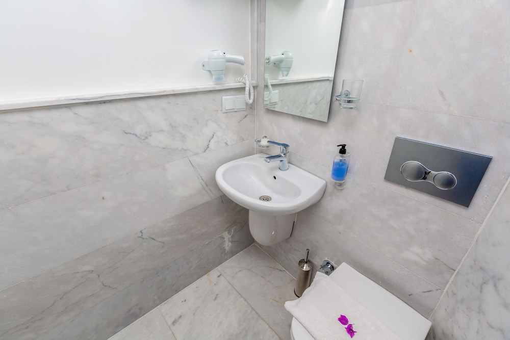 Defne Hotel - Image 23