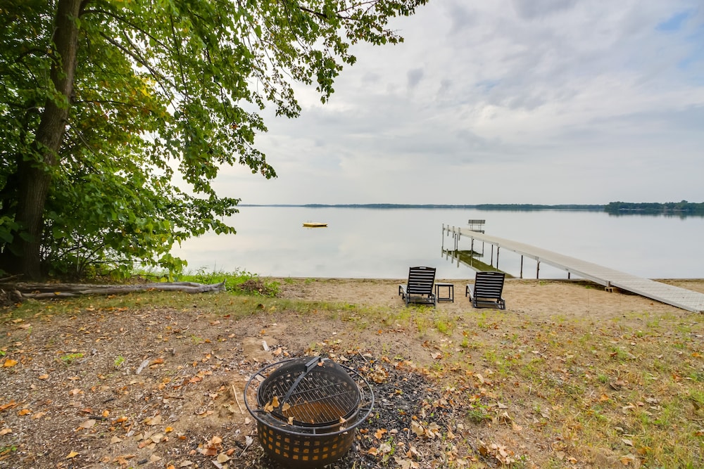 Sandy Beach Family Getaway w/ Fire Pit  Deck! - Property Image 14