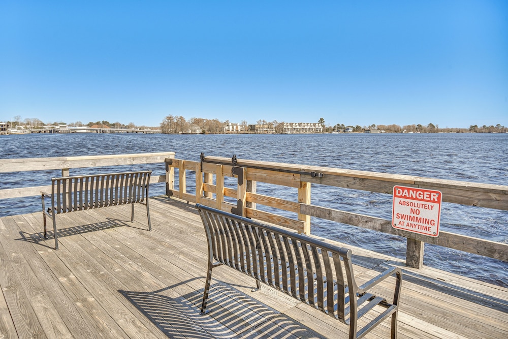 Boat & Fish: Waterfront Gem on Pasquotank River!