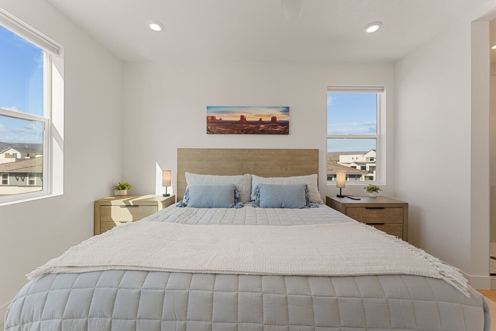 Red Rock Lagoon 3 Bedroom Condo