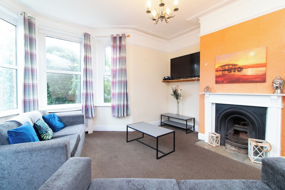 Thornbury Guest House Room 8