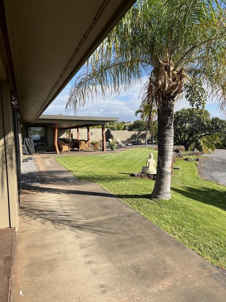 Kohala Estate Home 3 Bedroom Estate by RedAwning