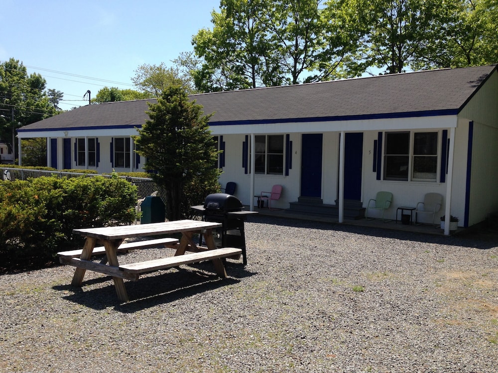 Marvin Gardens Motel