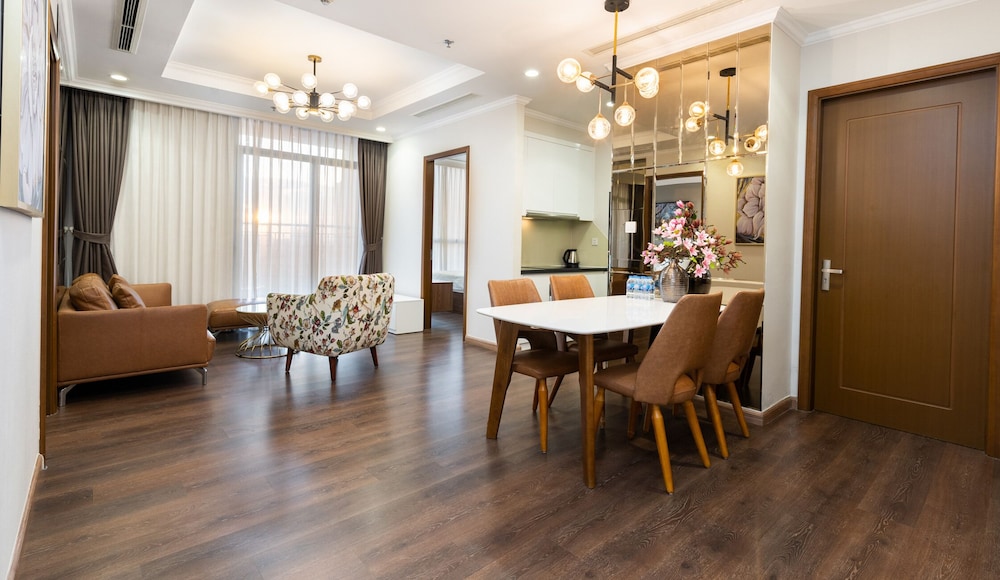 Landmark Apartment in Vinhomes Central Park
