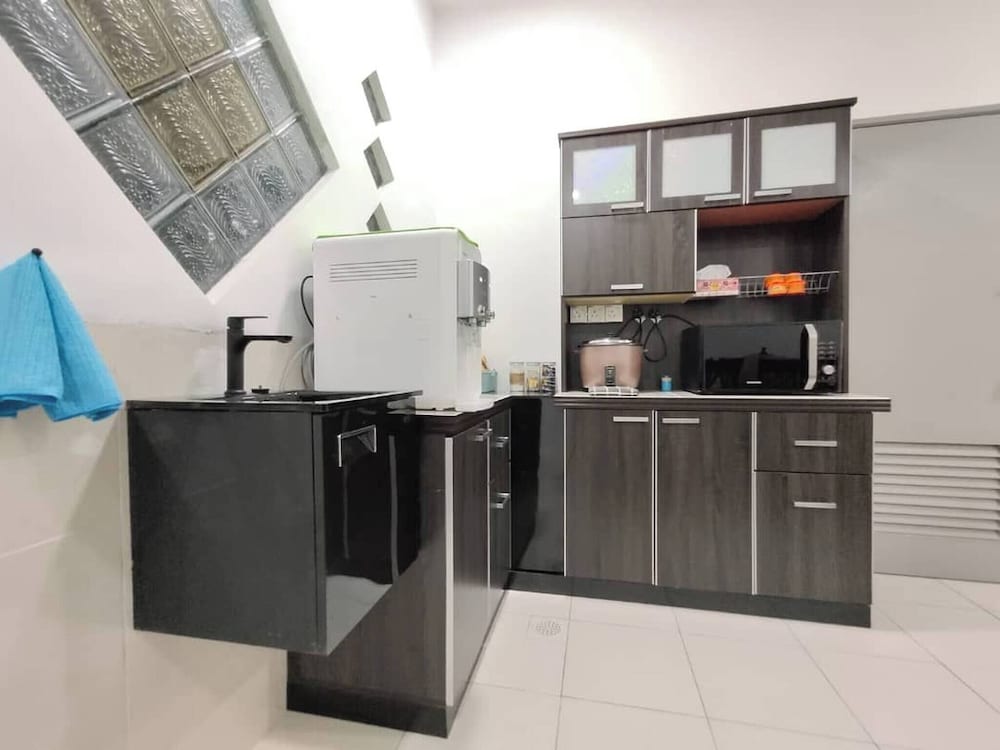 Nur Hartamas Homestayportdickson