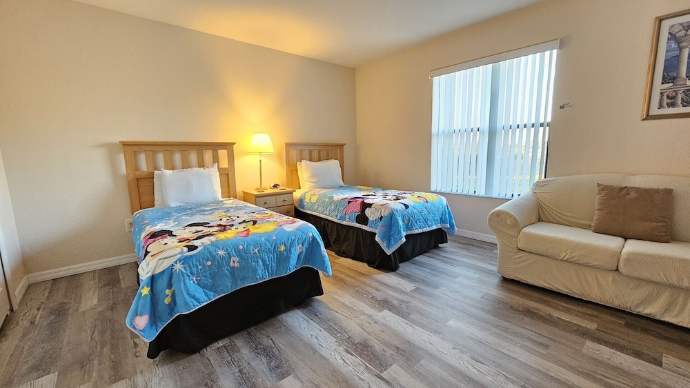 HG423SP 4 Bedroom villa in High grove 4 Home