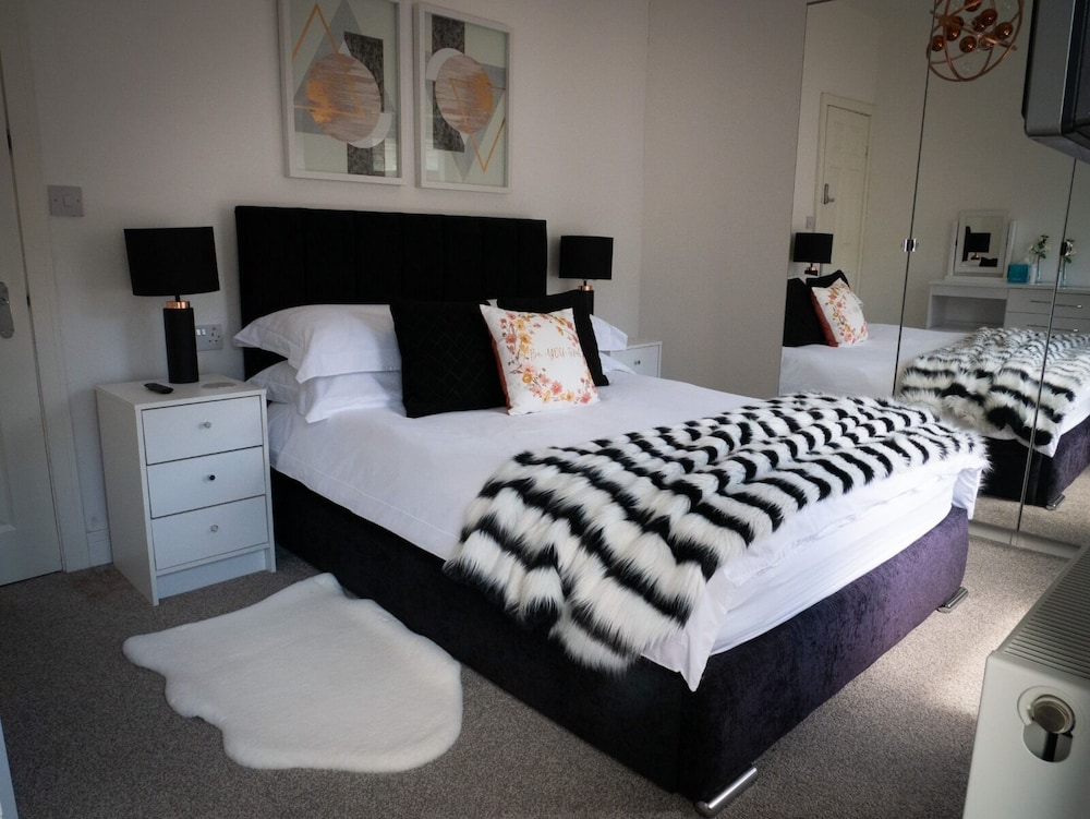 Captivating House in Aberdare Sleeps 6 Near Brecon view 3