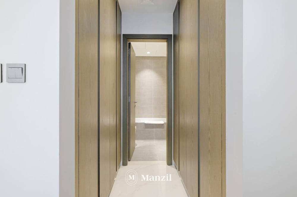 Manzil - 1BR District One Waterfront Living