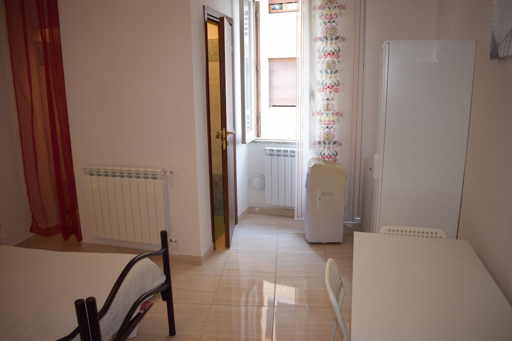 Rose Santamaria Residence - Hostel