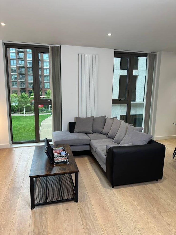 Impeccable 1-bed Apartment in London