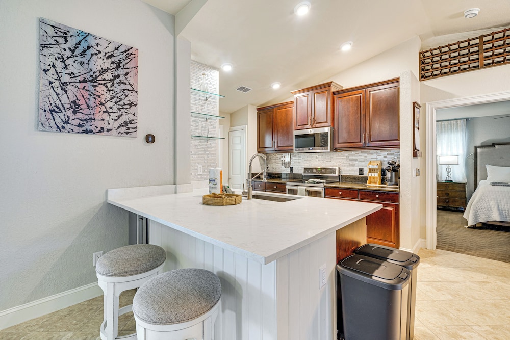 6 Mi to Beach: Family Oasis w/ Pool in Cape Coral