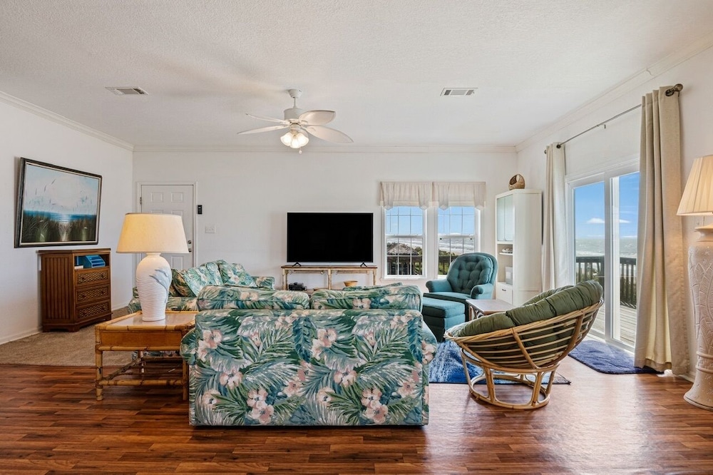 Camelot 2 Bedroom Home