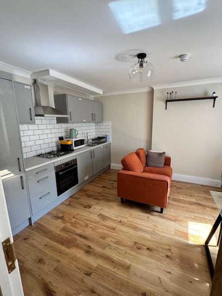 Charming Notting Hill Basement Flat With Garden