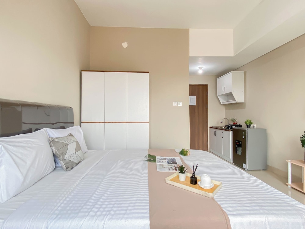 Neutral Minimalist Studio Apartment At Lrt City Sentul - Royal Sentul Park