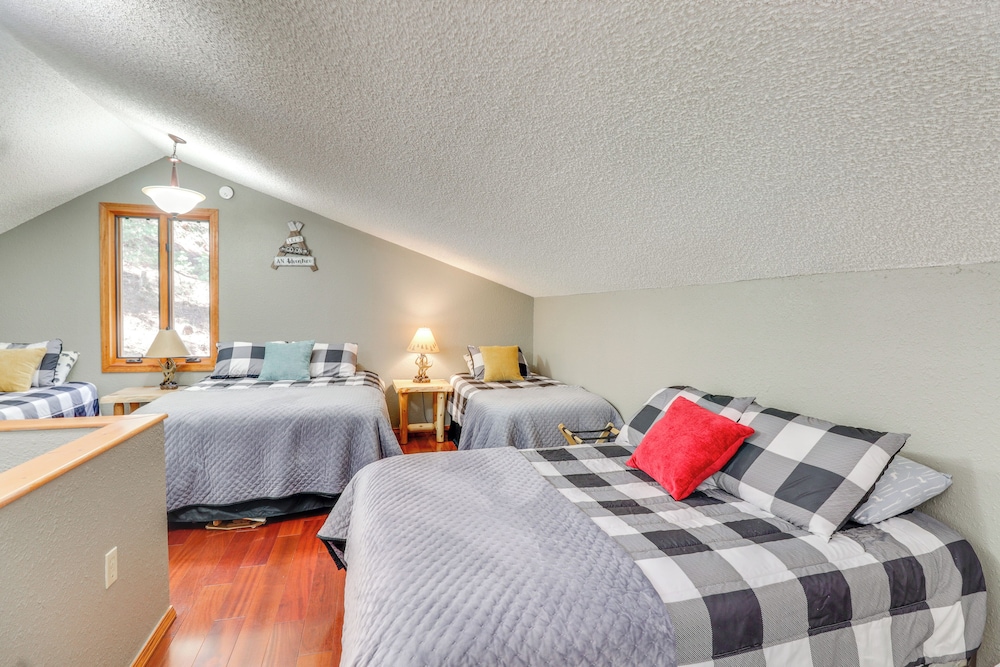 Families Welcome: Quiet Cabin < 5 Mi to Cloudcroft