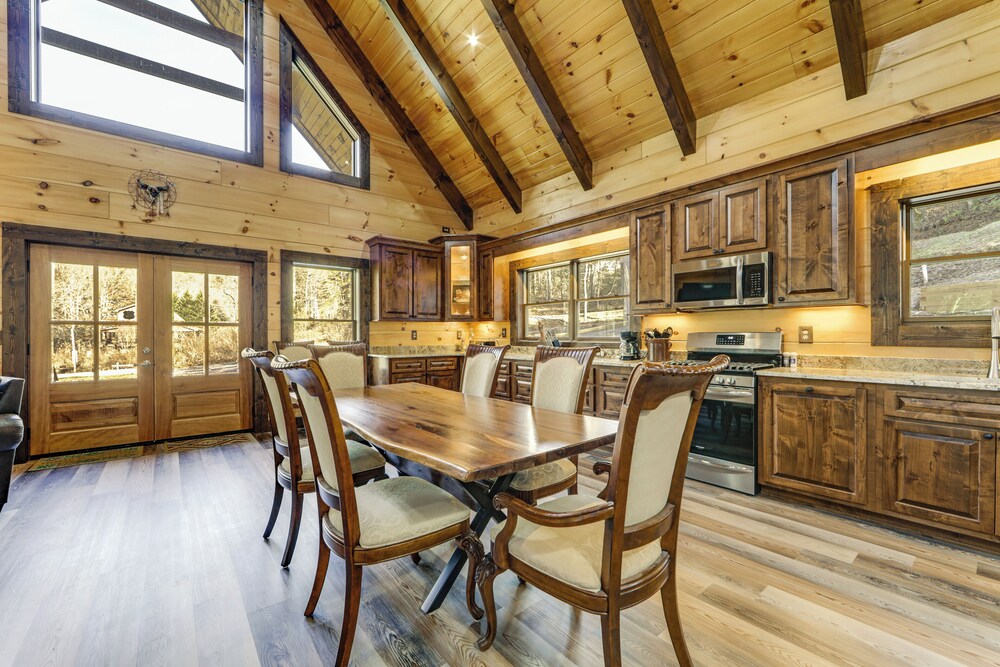 Riverfront Cabin w/ Mtn Views in Robbinsville