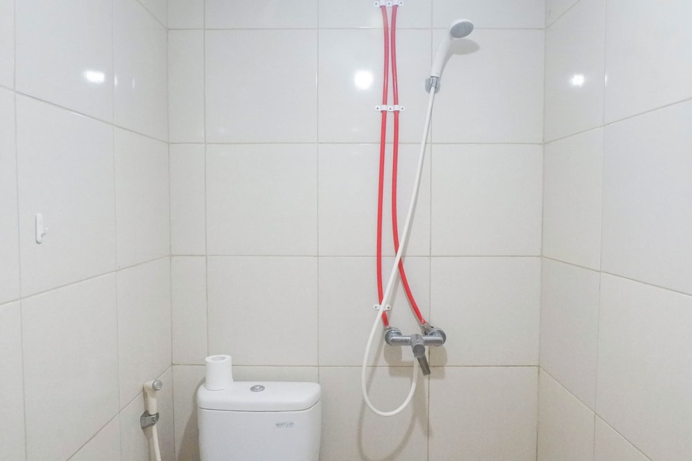 Luxurious Studio Room At Orchard Supermall Mansion Apartment, Surabaya - 12