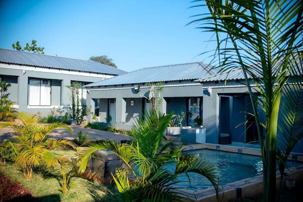 LUGOGO GUESTHOUSE