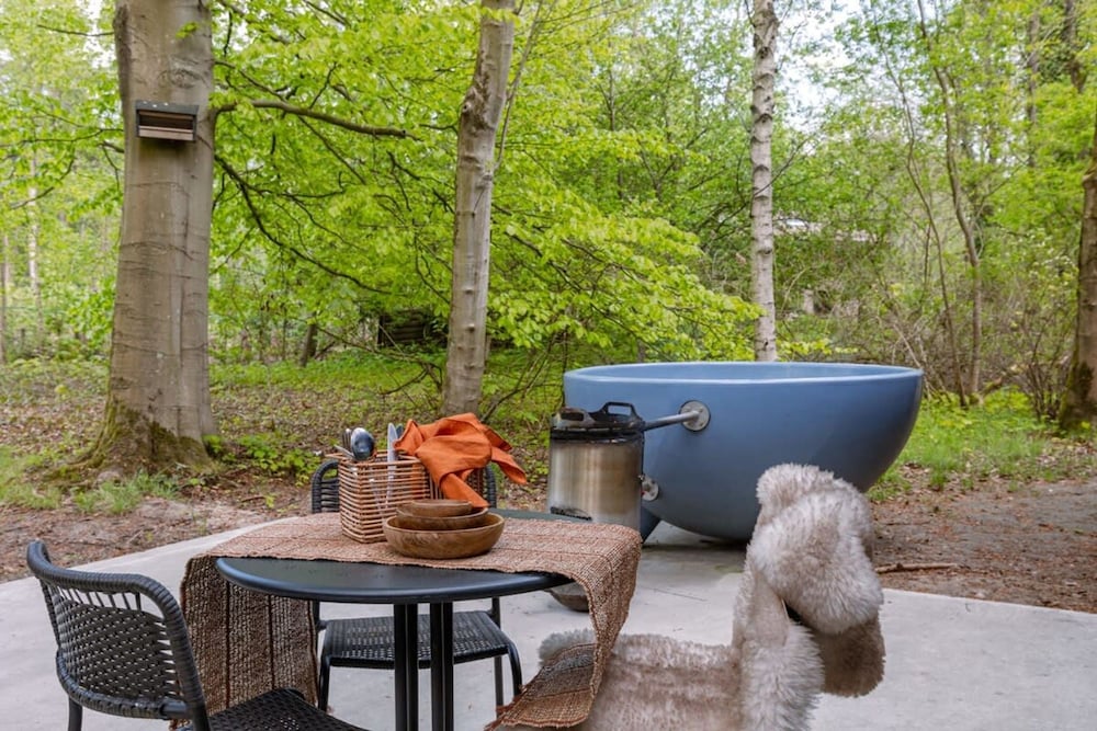 Cabin in the Woods With hot tub