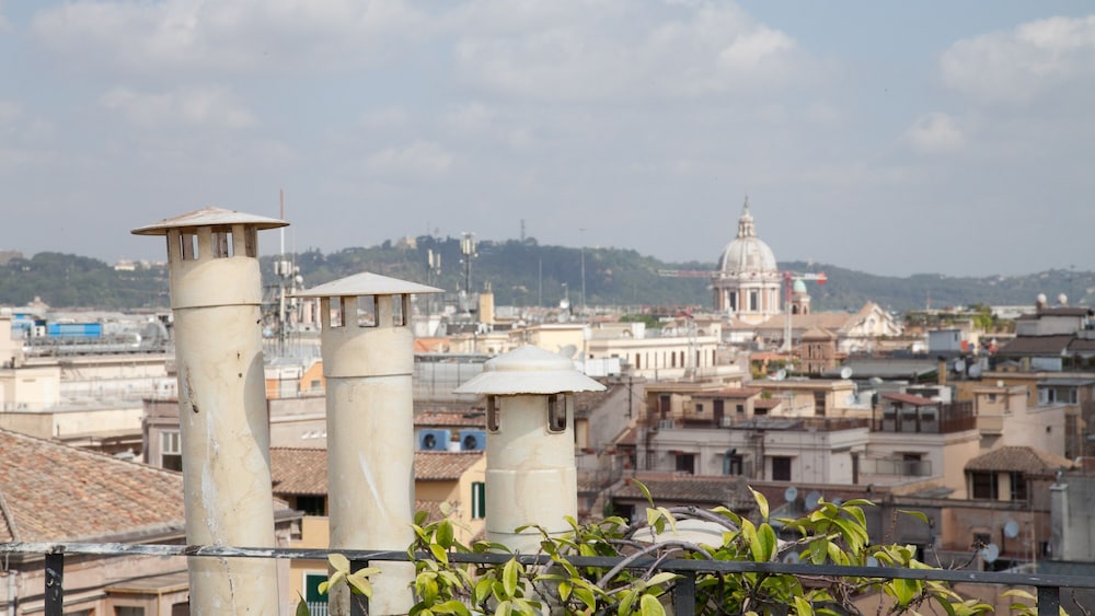 Rental in Rome Trevi Luxury Penthouse