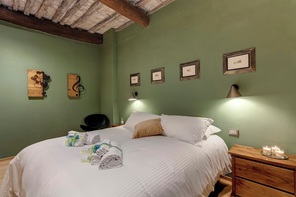 Mamo Florence - Santa Croce Loft Apartment