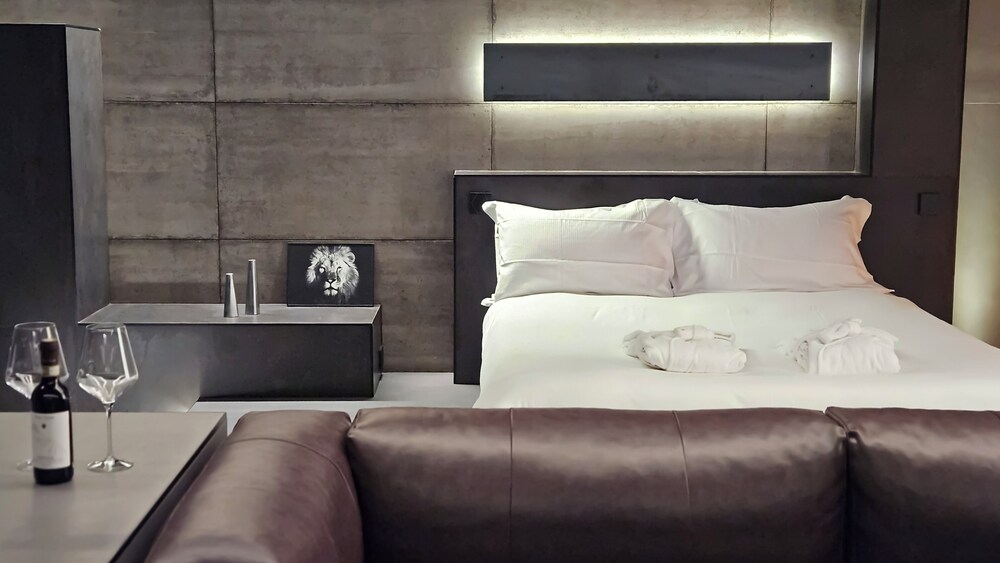 Agarthi Suites