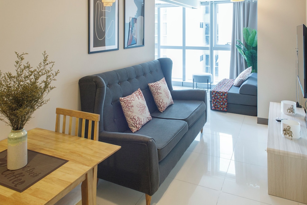 Uptown Park Suites Tower 1