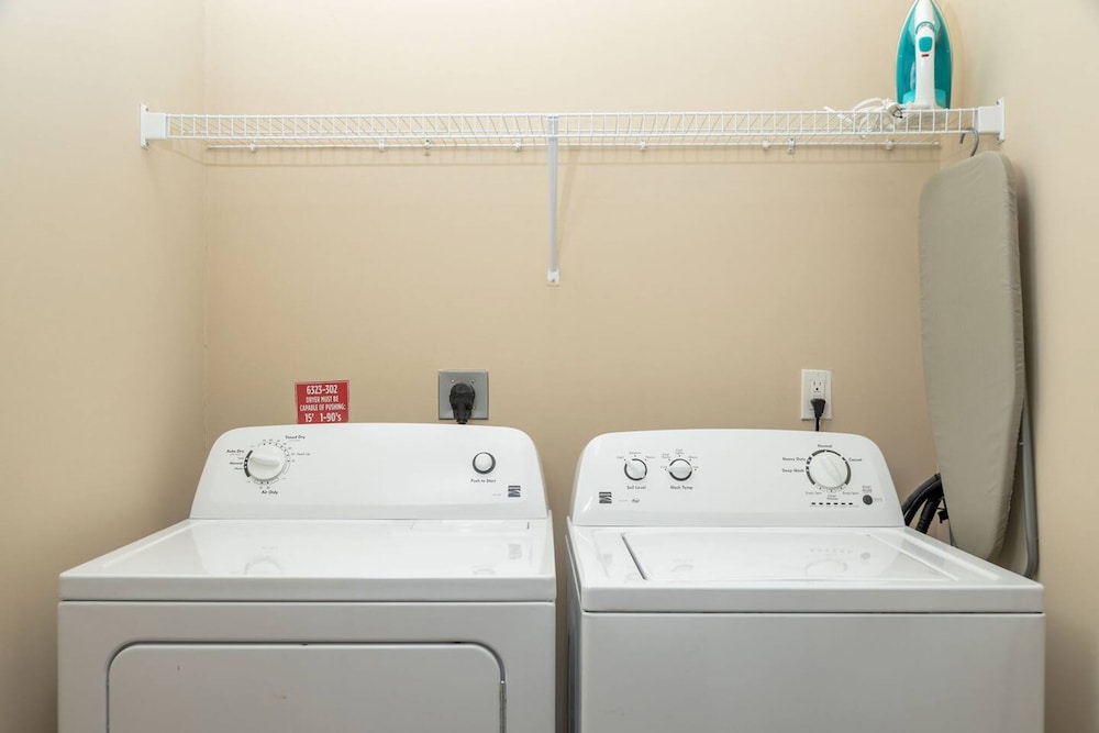 Long Stay 2BR Pet-friendly New Albany Area